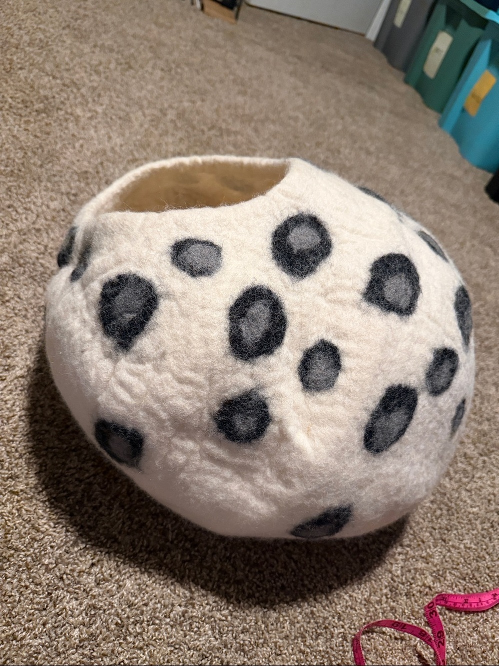 Merino Wool large cat bed enclosure (NWOT) - Picture 7 of 9